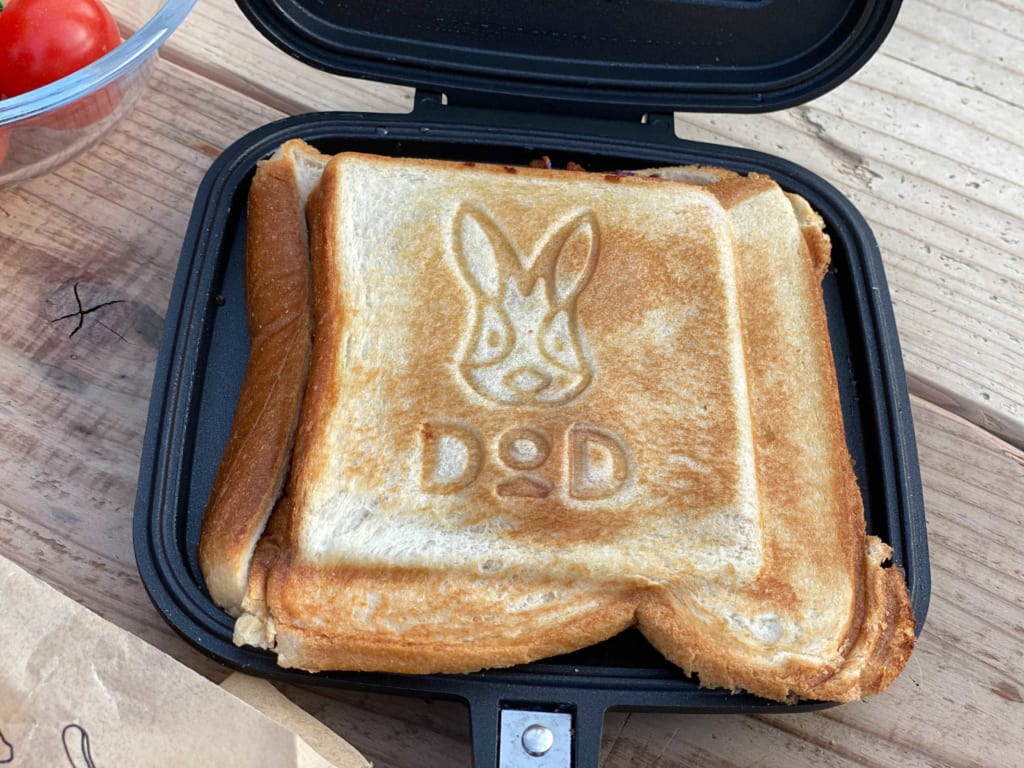 可愛いだけじゃない Dod うさサンドメーカー でホットサンドのキャンプパーティー 人気カフェのレシピ付き ホームパーティー 推進委員会